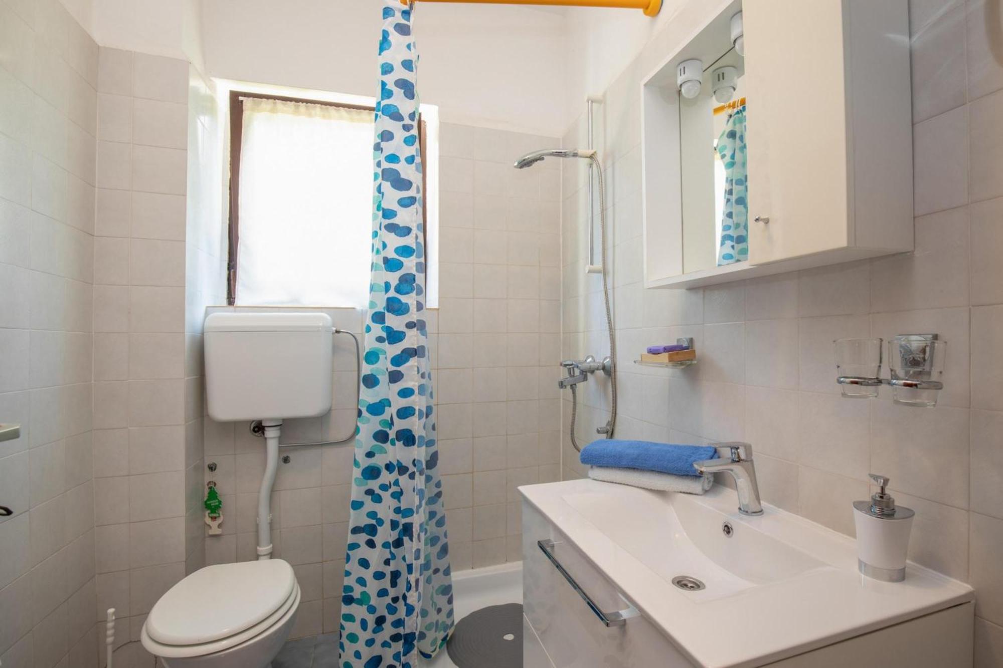 Apartments Brankica Island - Happy Rentals Вантачичи Экстерьер фото
