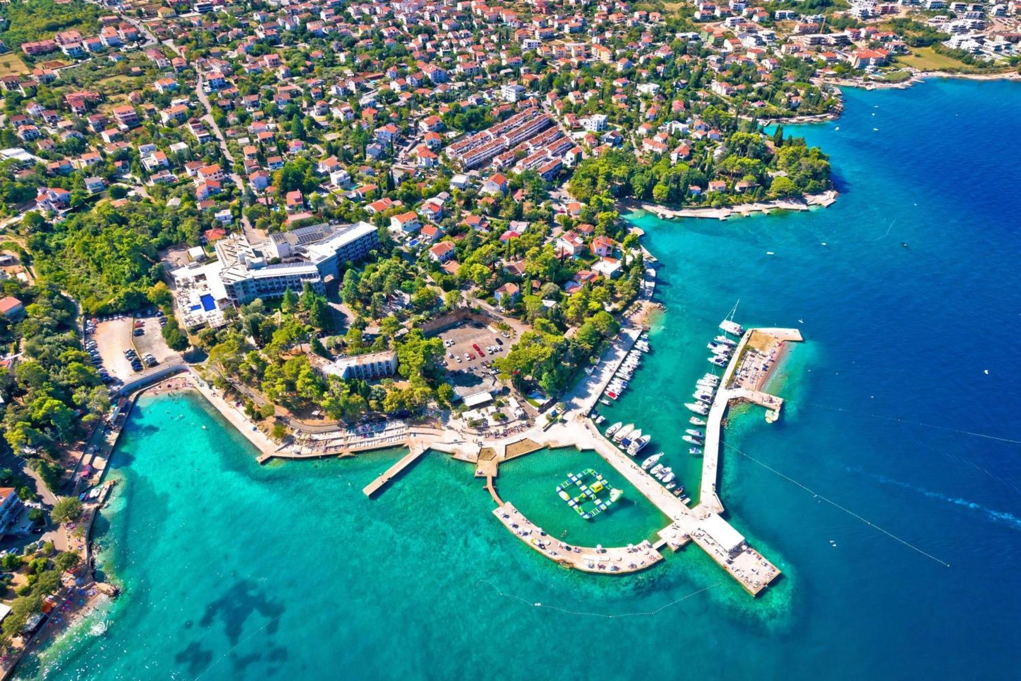 Apartments Brankica Island - Happy Rentals Вантачичи Экстерьер фото